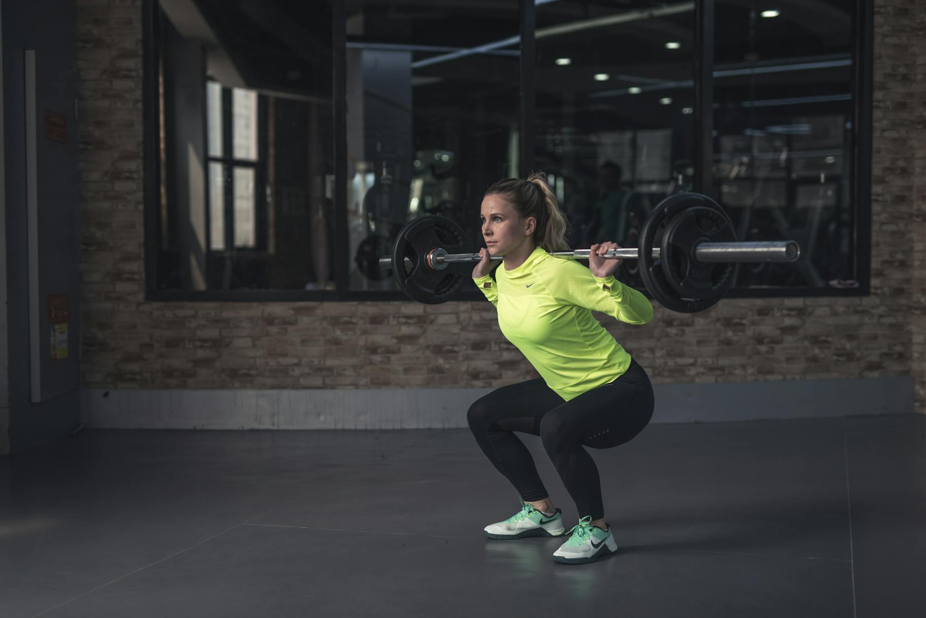 High-Waisted Leggings for Tummy Control: A Buyer's Guide
