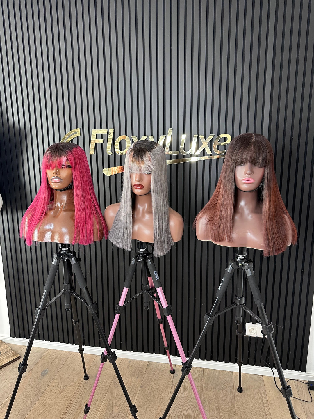 LUXE STRAIGHT BANG WIG - FloxyLuxe